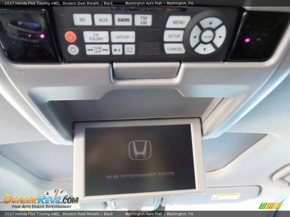 2017 Honda Pilot Touring AWD Modern Steel Metallic / Black Photo #13