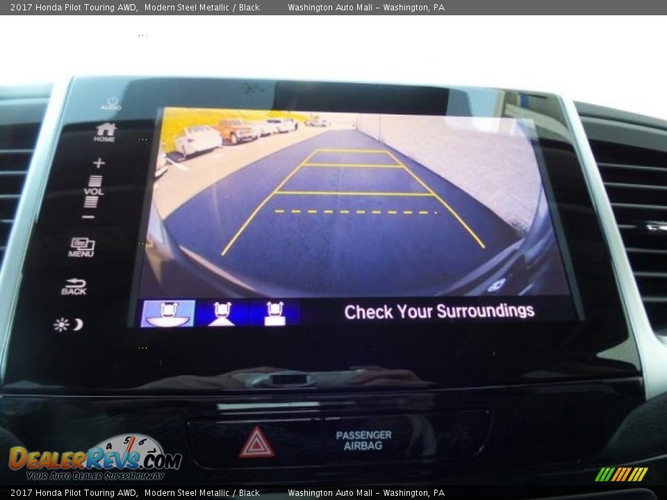 2017 Honda Pilot Touring AWD Modern Steel Metallic / Black Photo #31