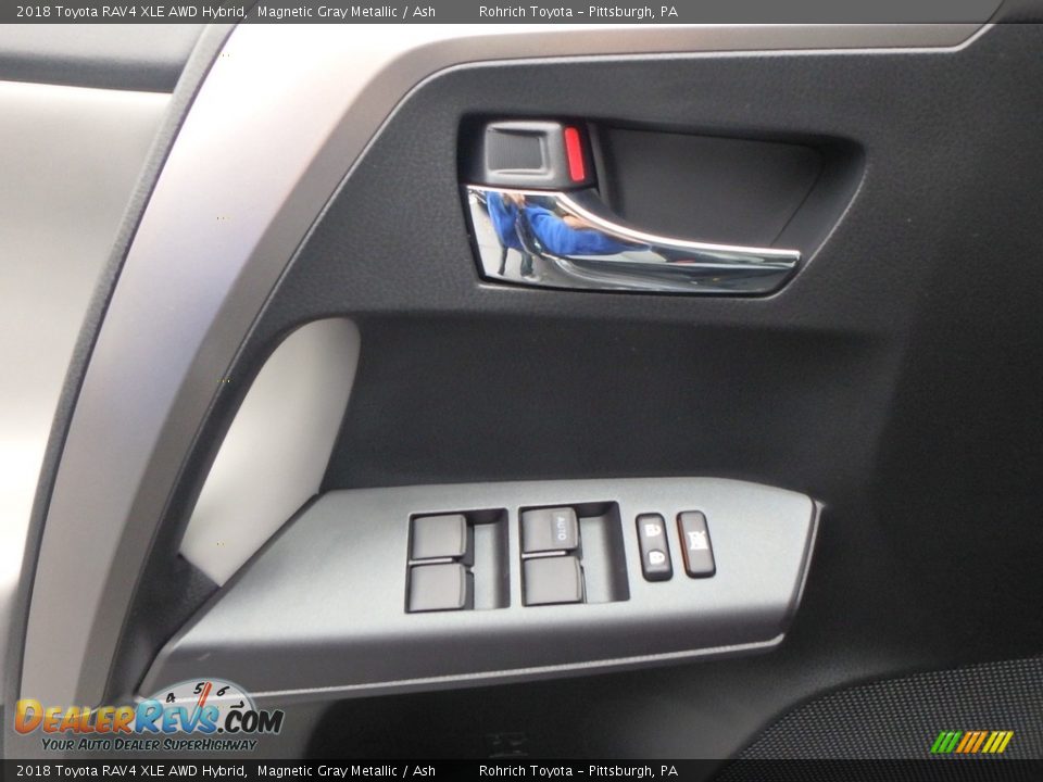 Controls of 2018 Toyota RAV4 XLE AWD Hybrid Photo #9