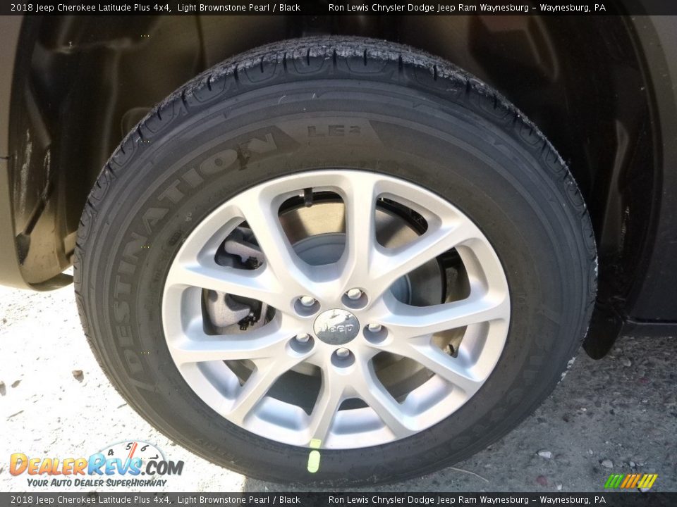 2018 Jeep Cherokee Latitude Plus 4x4 Light Brownstone Pearl / Black Photo #9