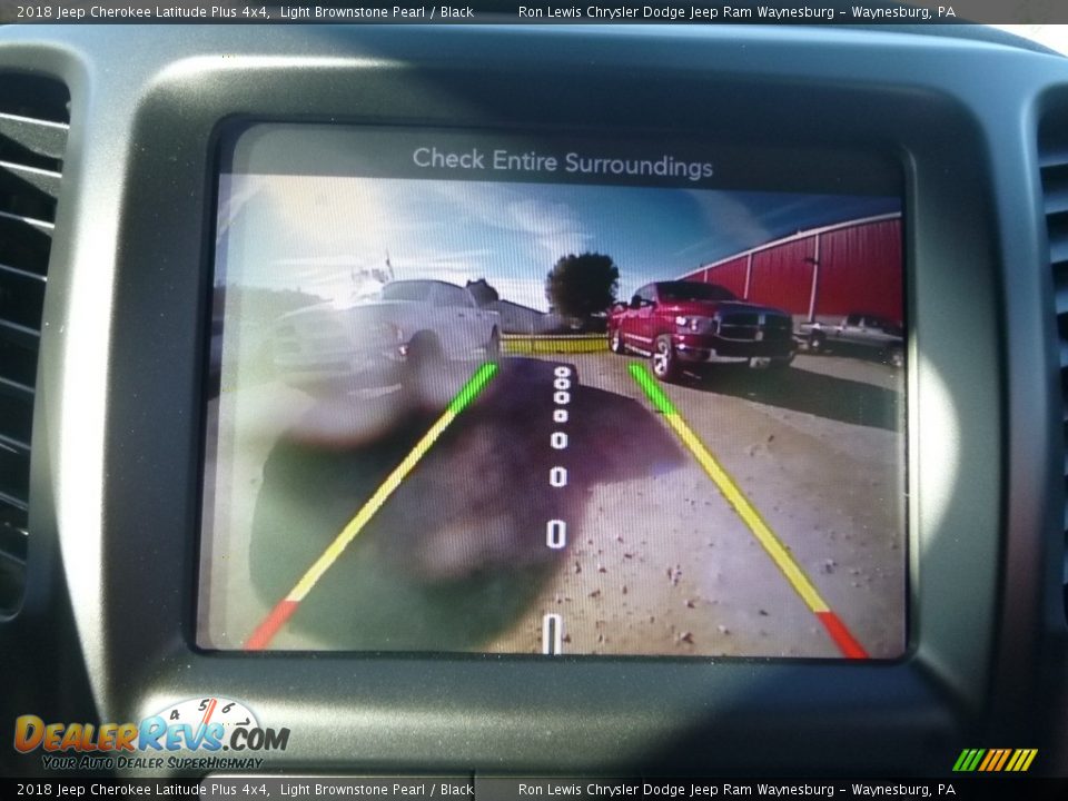 2018 Jeep Cherokee Latitude Plus 4x4 Light Brownstone Pearl / Black Photo #17