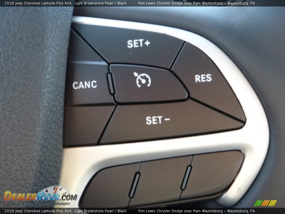 2018 Jeep Cherokee Latitude Plus 4x4 Light Brownstone Pearl / Black Photo #19