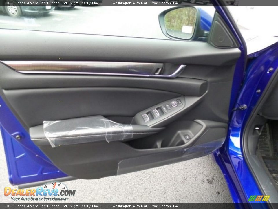 Door Panel of 2018 Honda Accord Sport Sedan Photo #13