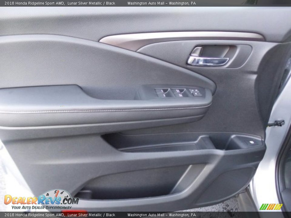 Door Panel of 2018 Honda Ridgeline Sport AWD Photo #14