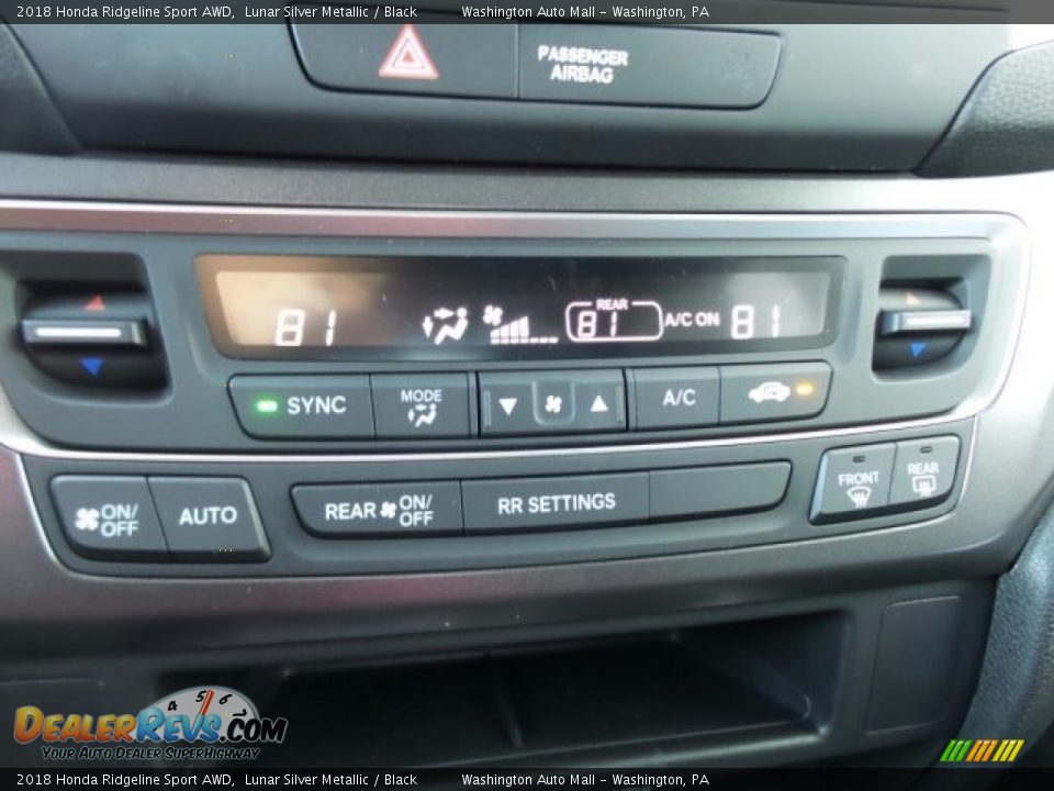 Controls of 2018 Honda Ridgeline Sport AWD Photo #23