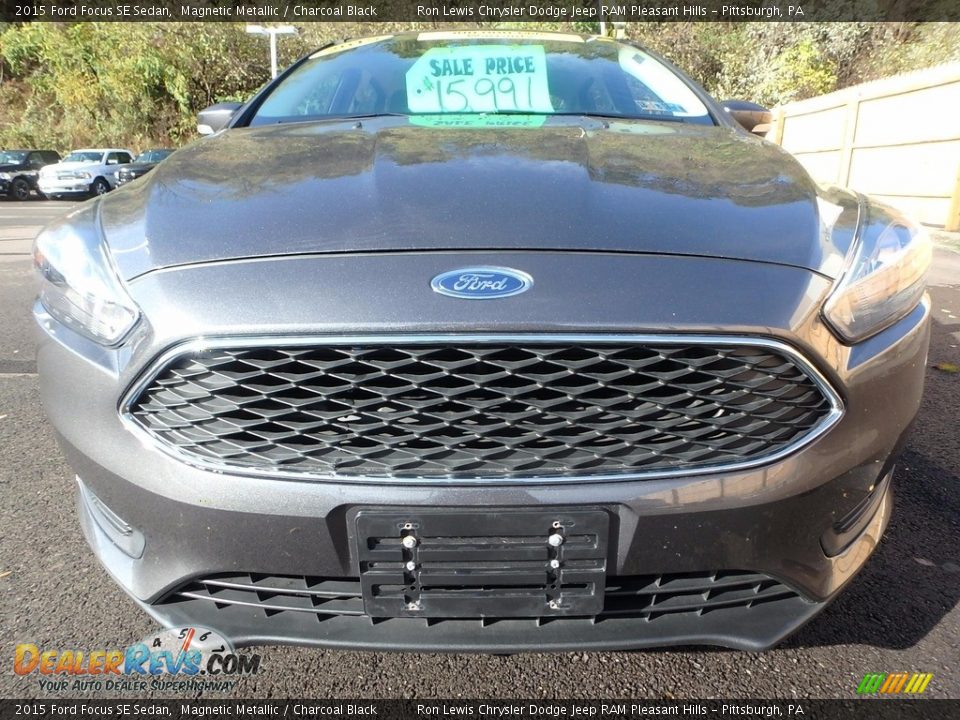 2015 Ford Focus SE Sedan Magnetic Metallic / Charcoal Black Photo #9
