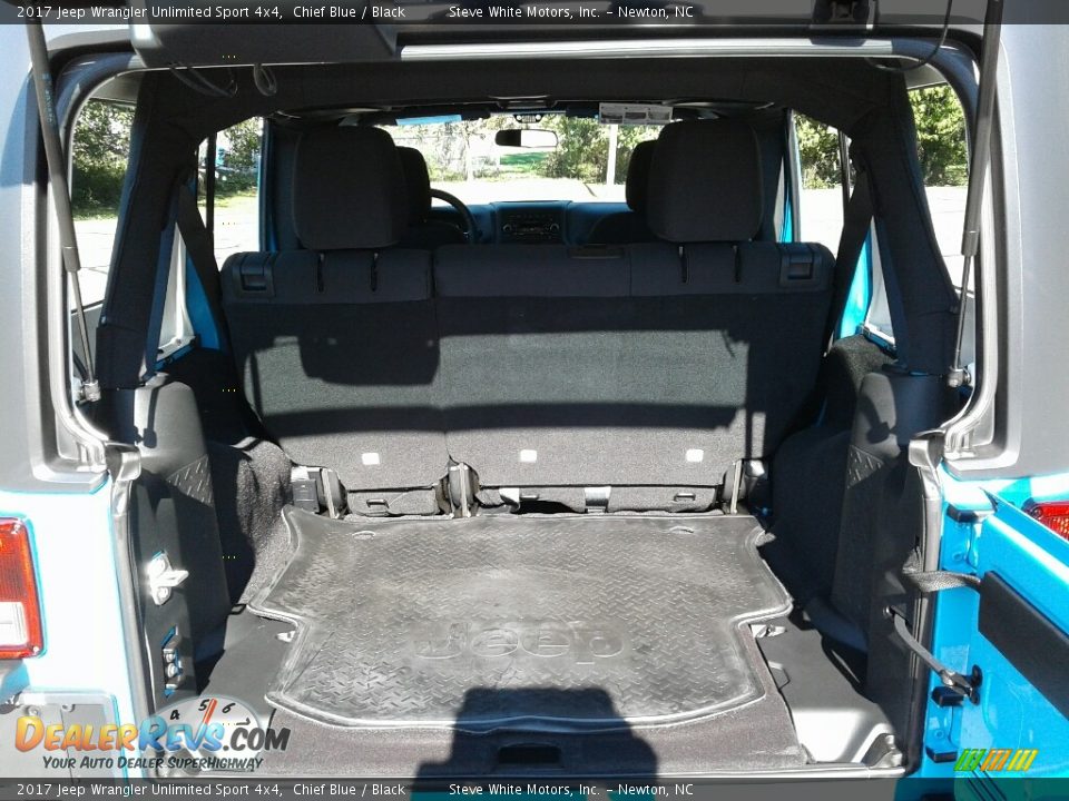 2017 Jeep Wrangler Unlimited Sport 4x4 Chief Blue / Black Photo #12