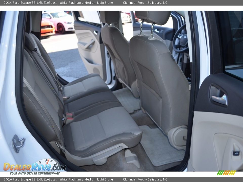 2014 Ford Escape SE 1.6L EcoBoost White Platinum / Medium Light Stone Photo #13