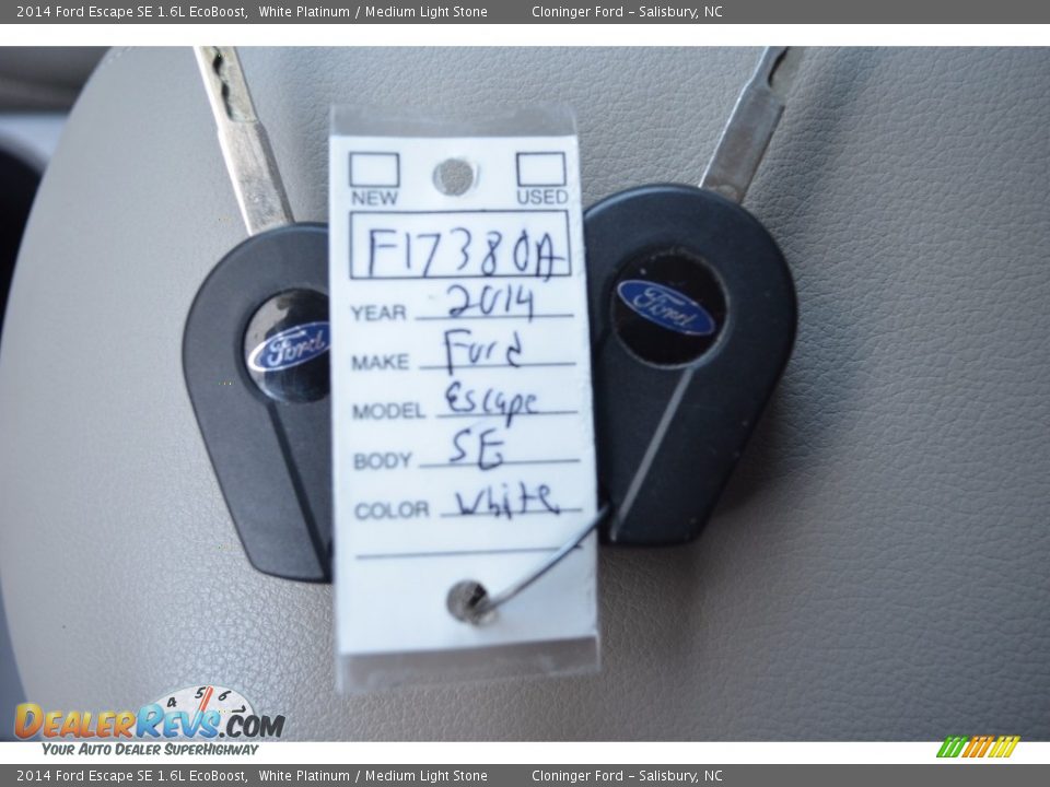 2014 Ford Escape SE 1.6L EcoBoost White Platinum / Medium Light Stone Photo #24