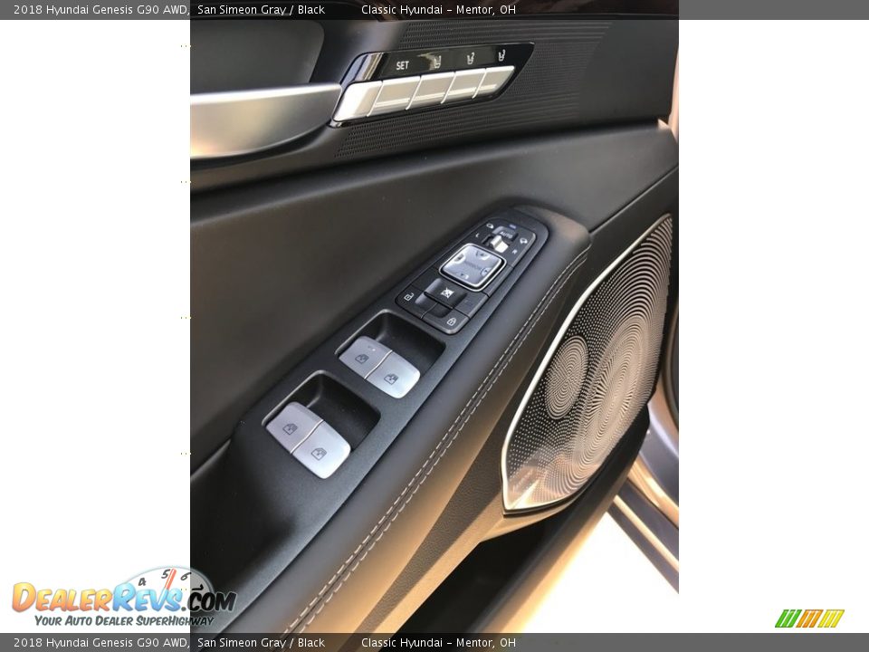 2018 Hyundai Genesis G90 AWD San Simeon Gray / Black Photo #8