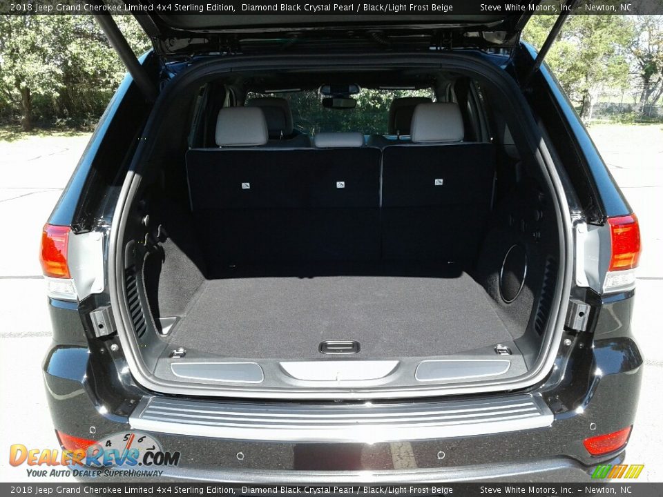 2018 Jeep Grand Cherokee Limited 4x4 Sterling Edition Diamond Black Crystal Pearl / Black/Light Frost Beige Photo #13
