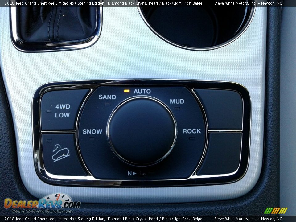 2018 Jeep Grand Cherokee Limited 4x4 Sterling Edition Diamond Black Crystal Pearl / Black/Light Frost Beige Photo #28
