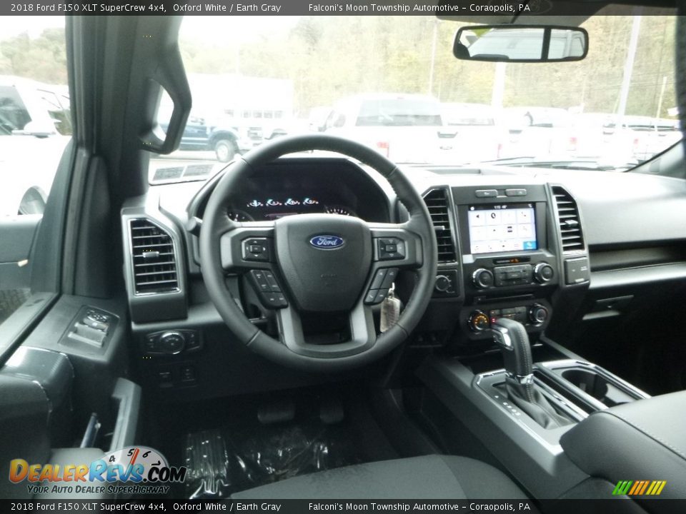 Earth Gray Interior - 2018 Ford F150 XLT SuperCrew 4x4 Photo #9