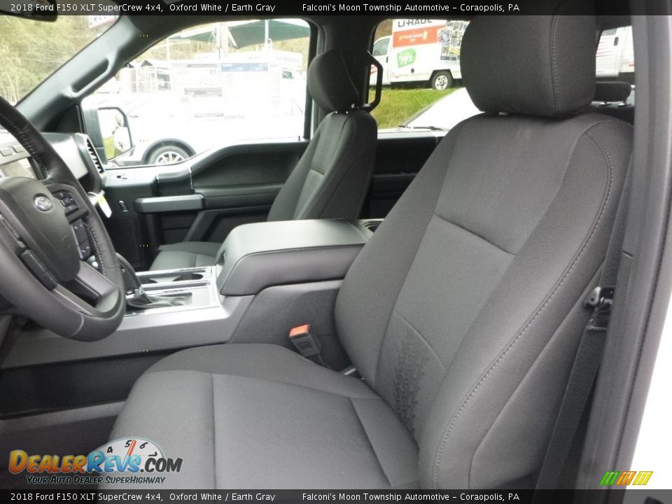 Front Seat of 2018 Ford F150 XLT SuperCrew 4x4 Photo #11