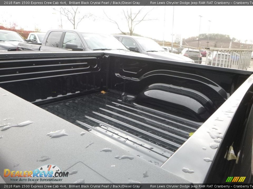 2018 Ram 1500 Express Crew Cab 4x4 Brilliant Black Crystal Pearl / Black/Diesel Gray Photo #13