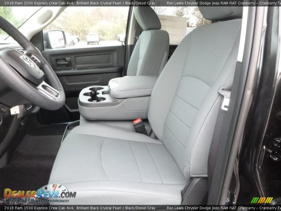 2018 Ram 1500 Express Crew Cab 4x4 Brilliant Black Crystal Pearl / Black/Diesel Gray Photo #16