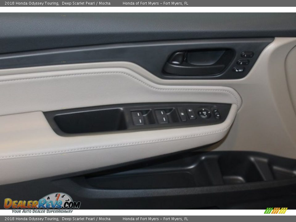 2018 Honda Odyssey Touring Deep Scarlet Pearl / Mocha Photo #9