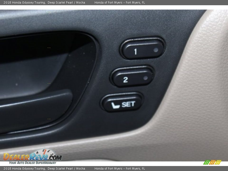 2018 Honda Odyssey Touring Deep Scarlet Pearl / Mocha Photo #10