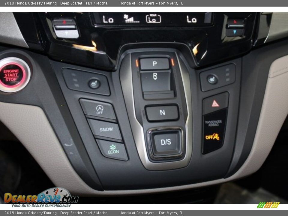 2018 Honda Odyssey Touring Deep Scarlet Pearl / Mocha Photo #22