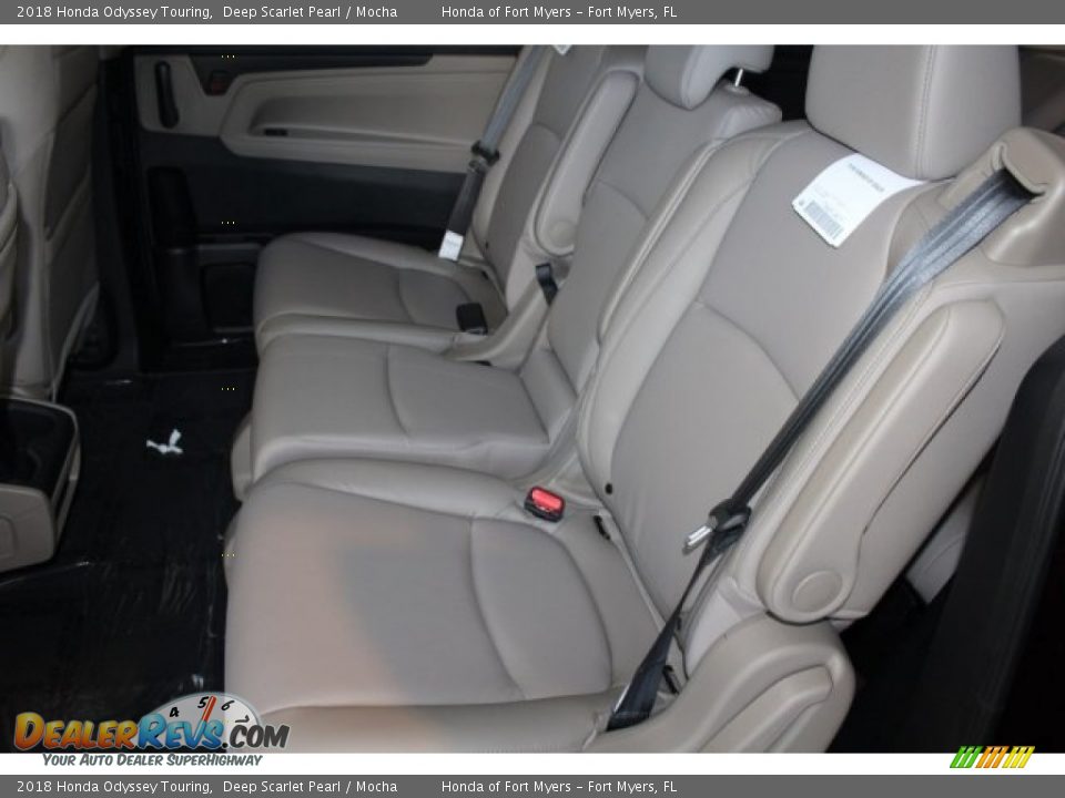 2018 Honda Odyssey Touring Deep Scarlet Pearl / Mocha Photo #24