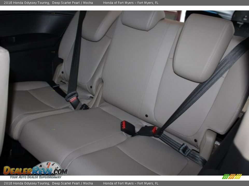 2018 Honda Odyssey Touring Deep Scarlet Pearl / Mocha Photo #26