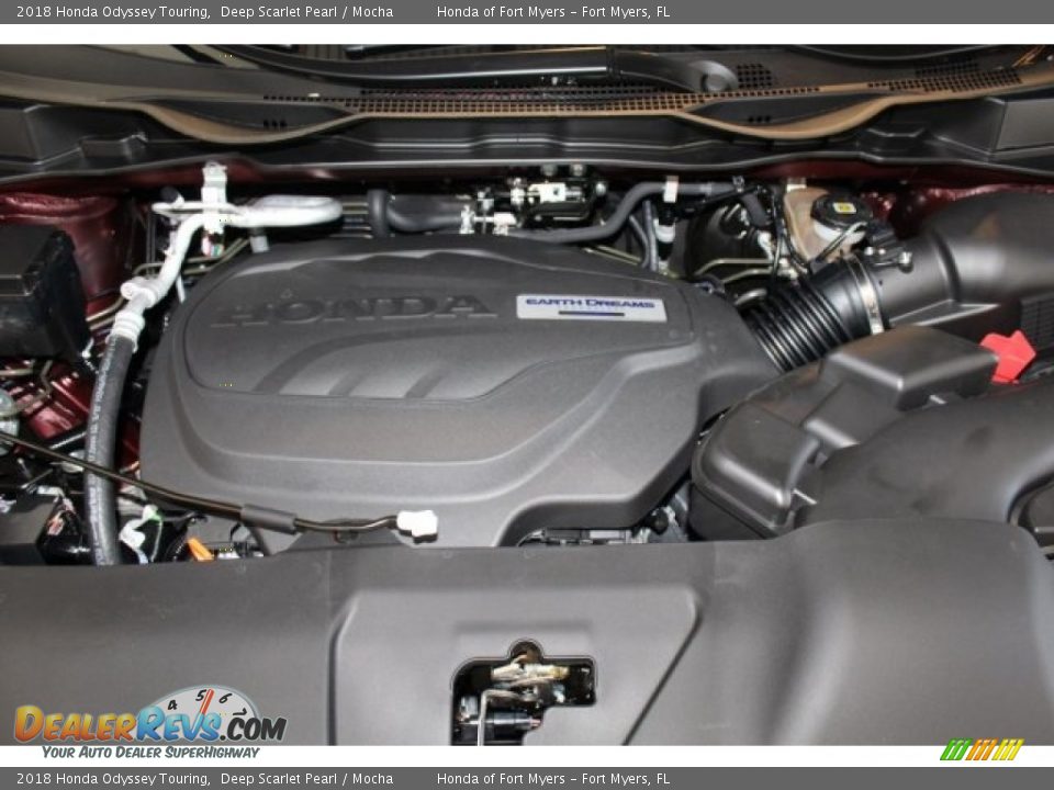 2018 Honda Odyssey Touring Deep Scarlet Pearl / Mocha Photo #29
