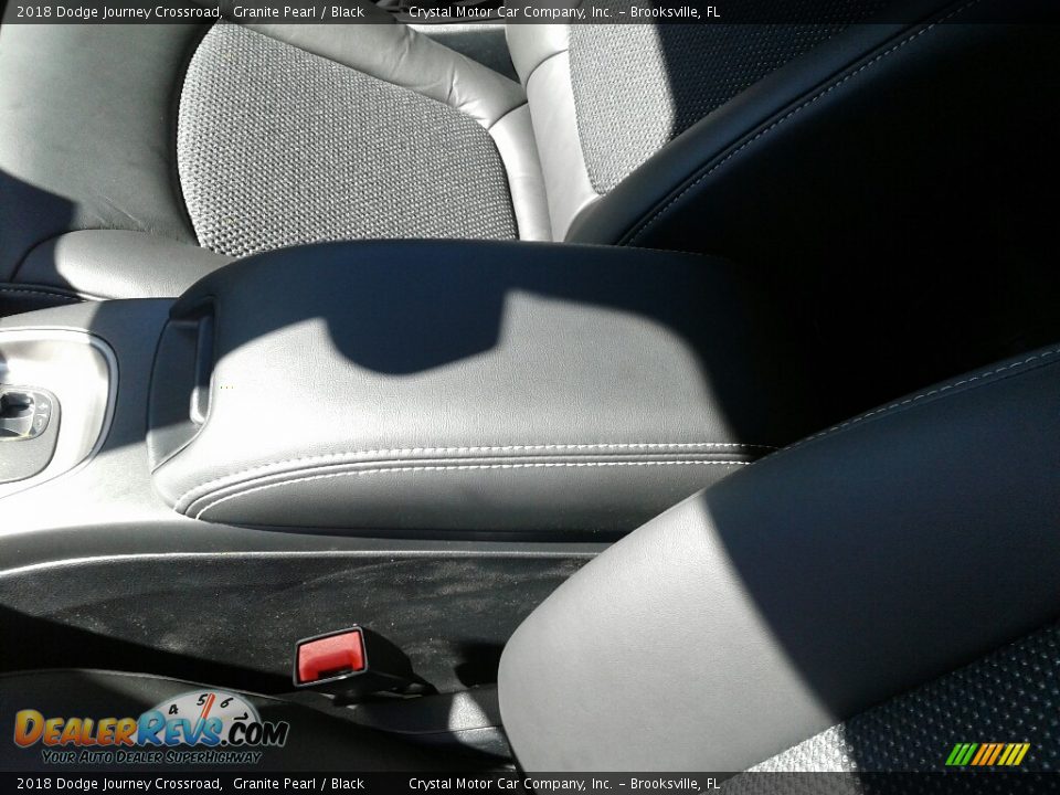 2018 Dodge Journey Crossroad Granite Pearl / Black Photo #18