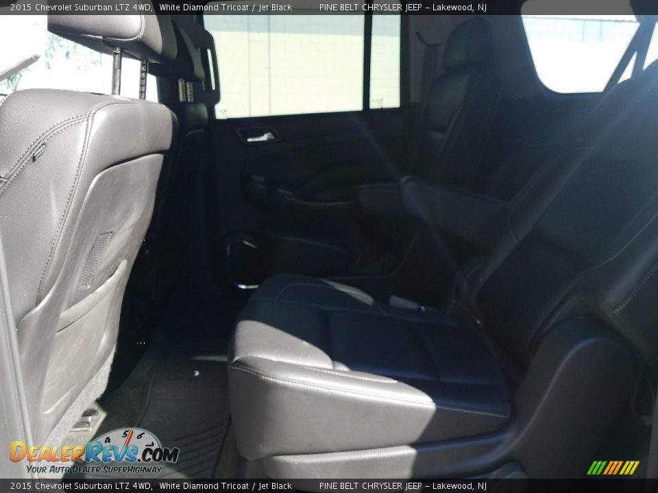 2015 Chevrolet Suburban LTZ 4WD White Diamond Tricoat / Jet Black Photo #3
