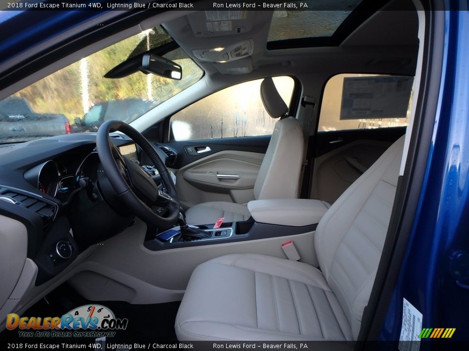 2018 Ford Escape Titanium 4WD Lightning Blue / Charcoal Black Photo #10
