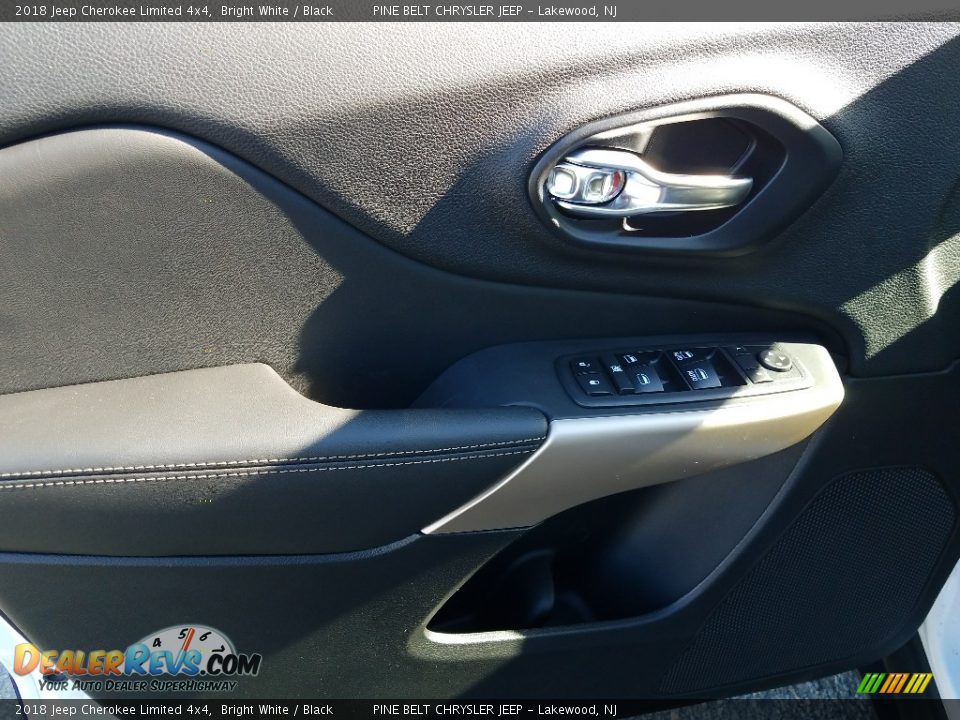 2018 Jeep Cherokee Limited 4x4 Bright White / Black Photo #8