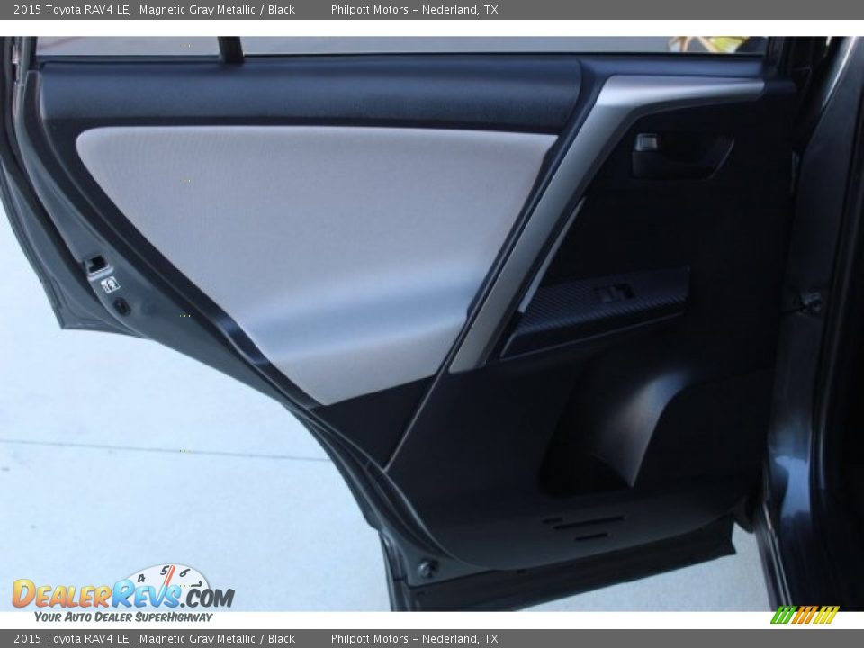 2015 Toyota RAV4 LE Magnetic Gray Metallic / Black Photo #21
