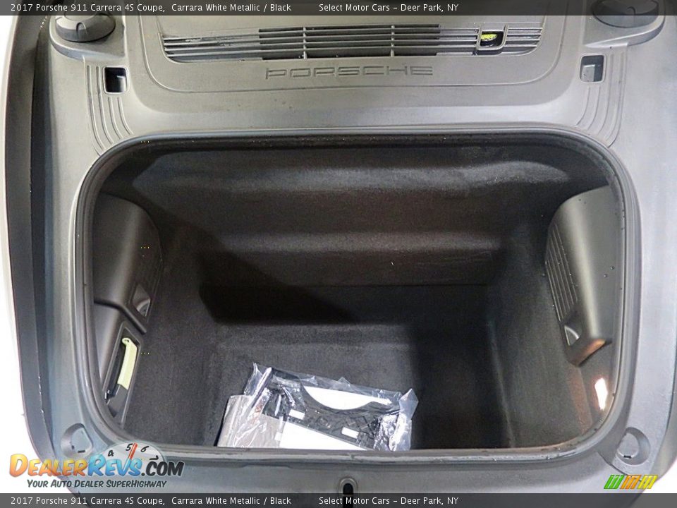 2017 Porsche 911 Carrera 4S Coupe Carrara White Metallic / Black Photo #35
