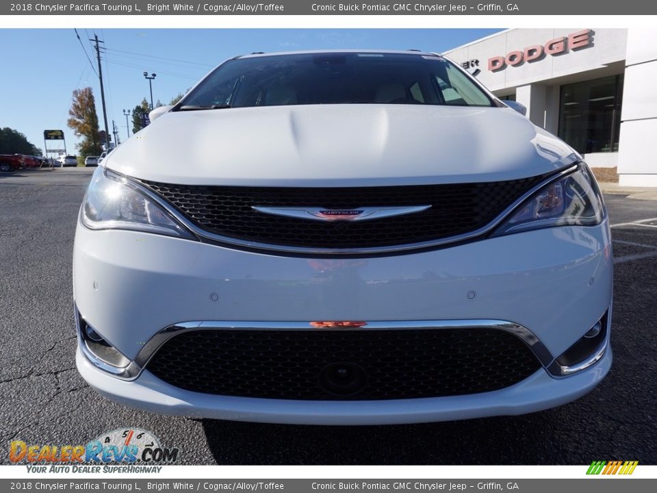 2018 Chrysler Pacifica Touring L Bright White / Cognac/Alloy/Toffee Photo #2