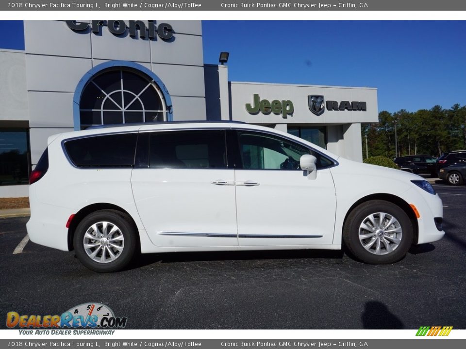 2018 Chrysler Pacifica Touring L Bright White / Cognac/Alloy/Toffee Photo #7