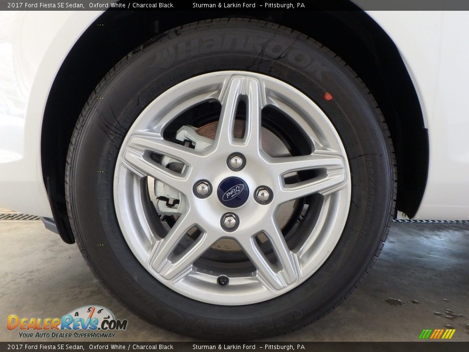 2017 Ford Fiesta SE Sedan Oxford White / Charcoal Black Photo #5