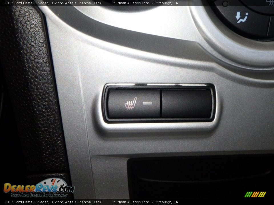2017 Ford Fiesta SE Sedan Oxford White / Charcoal Black Photo #13