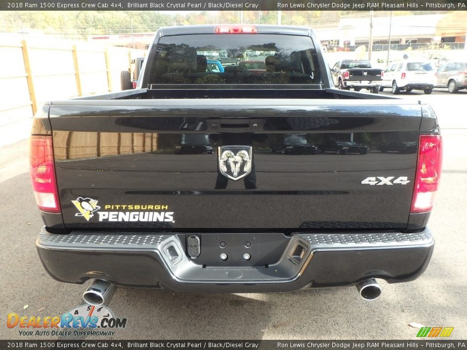2018 Ram 1500 Express Crew Cab 4x4 Brilliant Black Crystal Pearl / Black/Diesel Gray Photo #4
