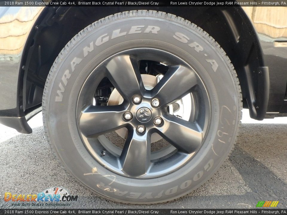 2018 Ram 1500 Express Crew Cab 4x4 Brilliant Black Crystal Pearl / Black/Diesel Gray Photo #9