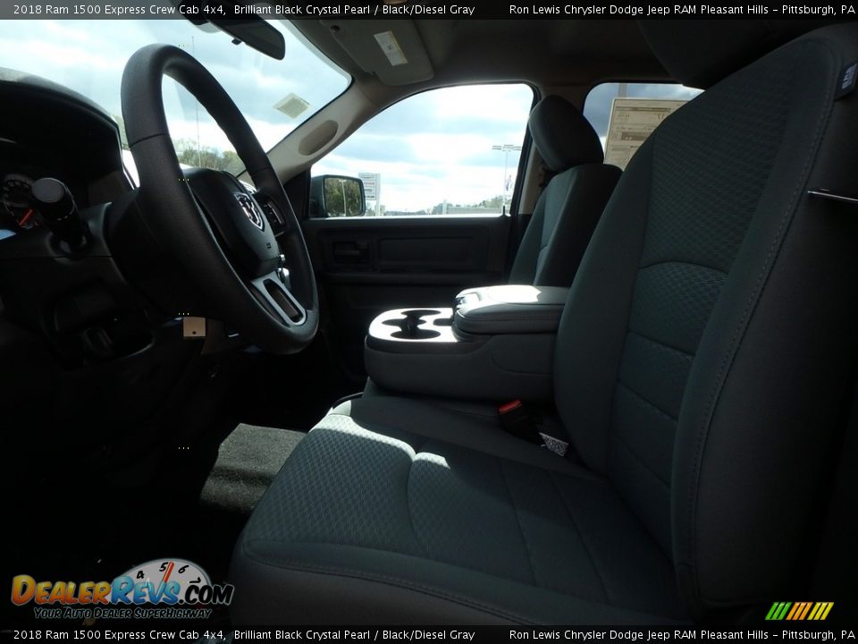 2018 Ram 1500 Express Crew Cab 4x4 Brilliant Black Crystal Pearl / Black/Diesel Gray Photo #10