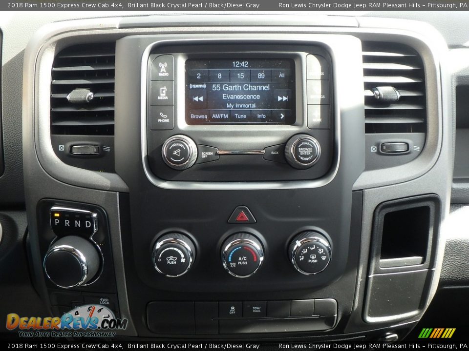 2018 Ram 1500 Express Crew Cab 4x4 Brilliant Black Crystal Pearl / Black/Diesel Gray Photo #15