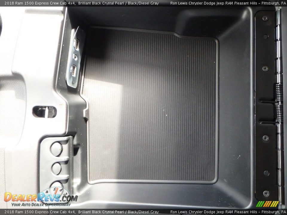 2018 Ram 1500 Express Crew Cab 4x4 Brilliant Black Crystal Pearl / Black/Diesel Gray Photo #17