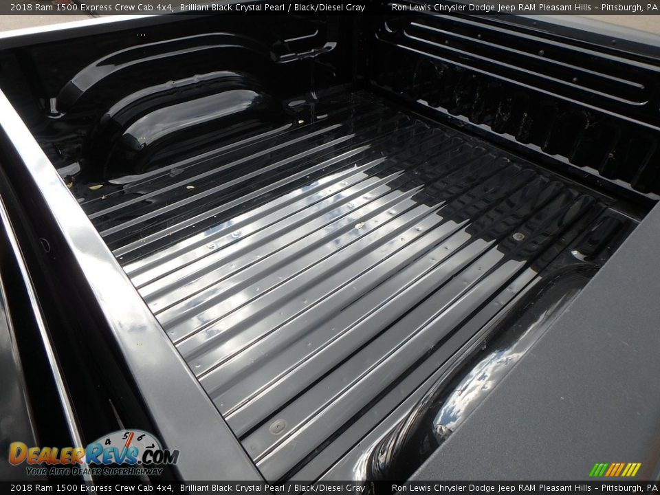 2018 Ram 1500 Express Crew Cab 4x4 Brilliant Black Crystal Pearl / Black/Diesel Gray Photo #20