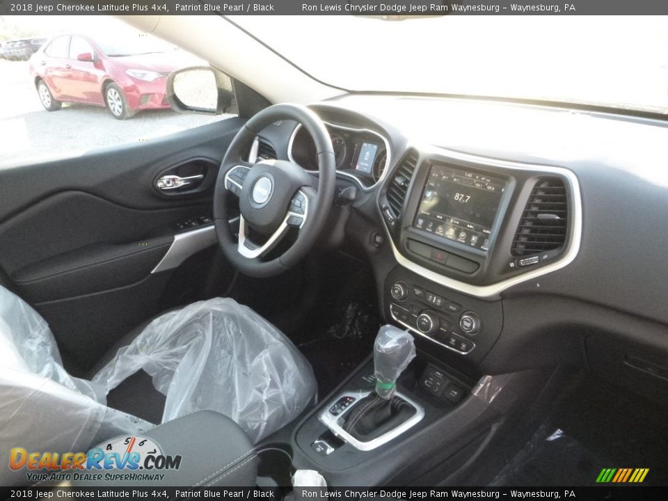 2018 Jeep Cherokee Latitude Plus 4x4 Patriot Blue Pearl / Black Photo #12