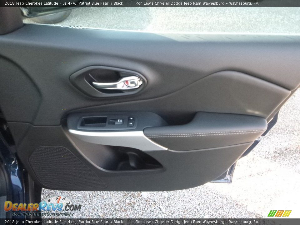 2018 Jeep Cherokee Latitude Plus 4x4 Patriot Blue Pearl / Black Photo #13