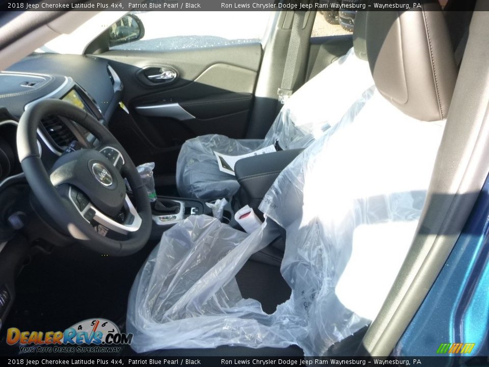 2018 Jeep Cherokee Latitude Plus 4x4 Patriot Blue Pearl / Black Photo #16