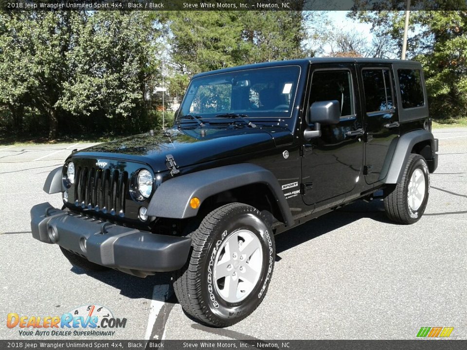Front 3/4 View of 2018 Jeep Wrangler Unlimited Sport 4x4 Photo #2