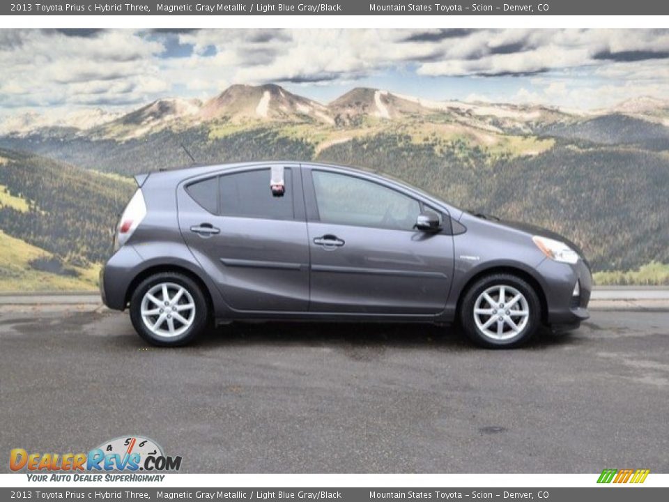 2013 Toyota Prius c Hybrid Three Magnetic Gray Metallic / Light Blue Gray/Black Photo #2