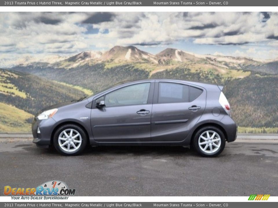 2013 Toyota Prius c Hybrid Three Magnetic Gray Metallic / Light Blue Gray/Black Photo #6