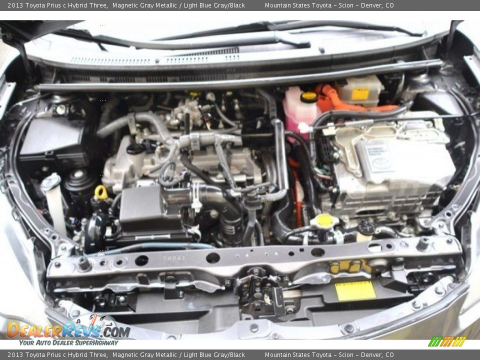 2013 Toyota Prius c Hybrid Three Magnetic Gray Metallic / Light Blue Gray/Black Photo #27