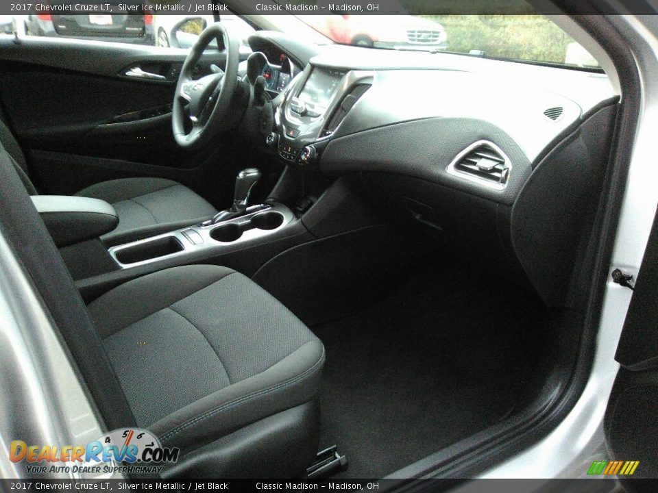 2017 Chevrolet Cruze LT Silver Ice Metallic / Jet Black Photo #16